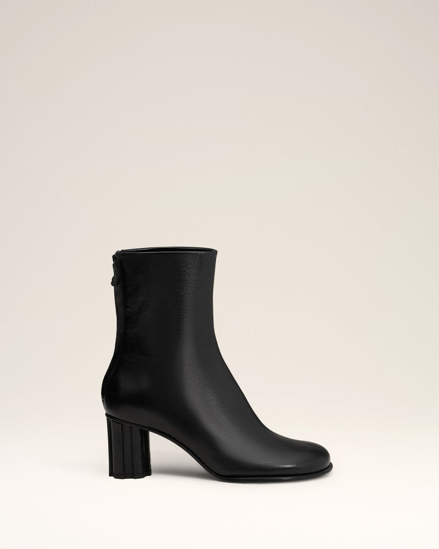 Black Leather Anatomical-toe Piano Boots