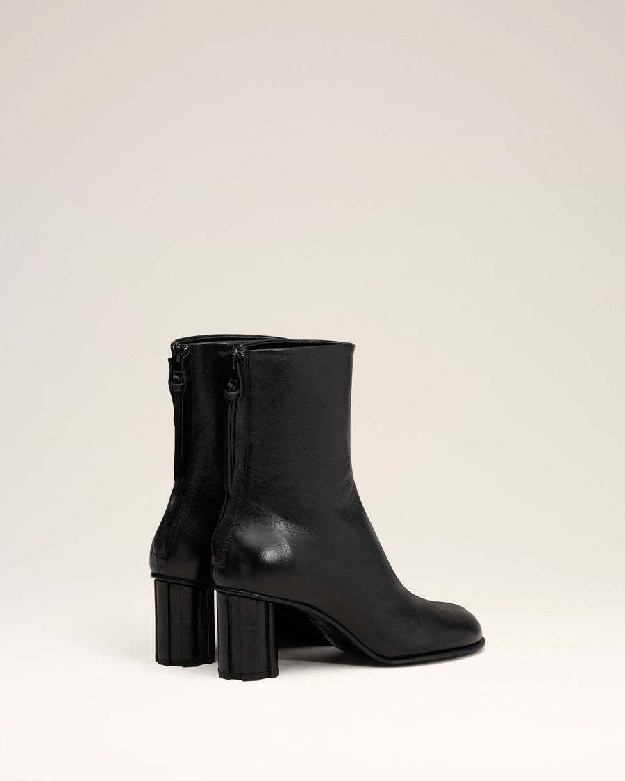 Black Leather Anatomical-toe Piano Boots