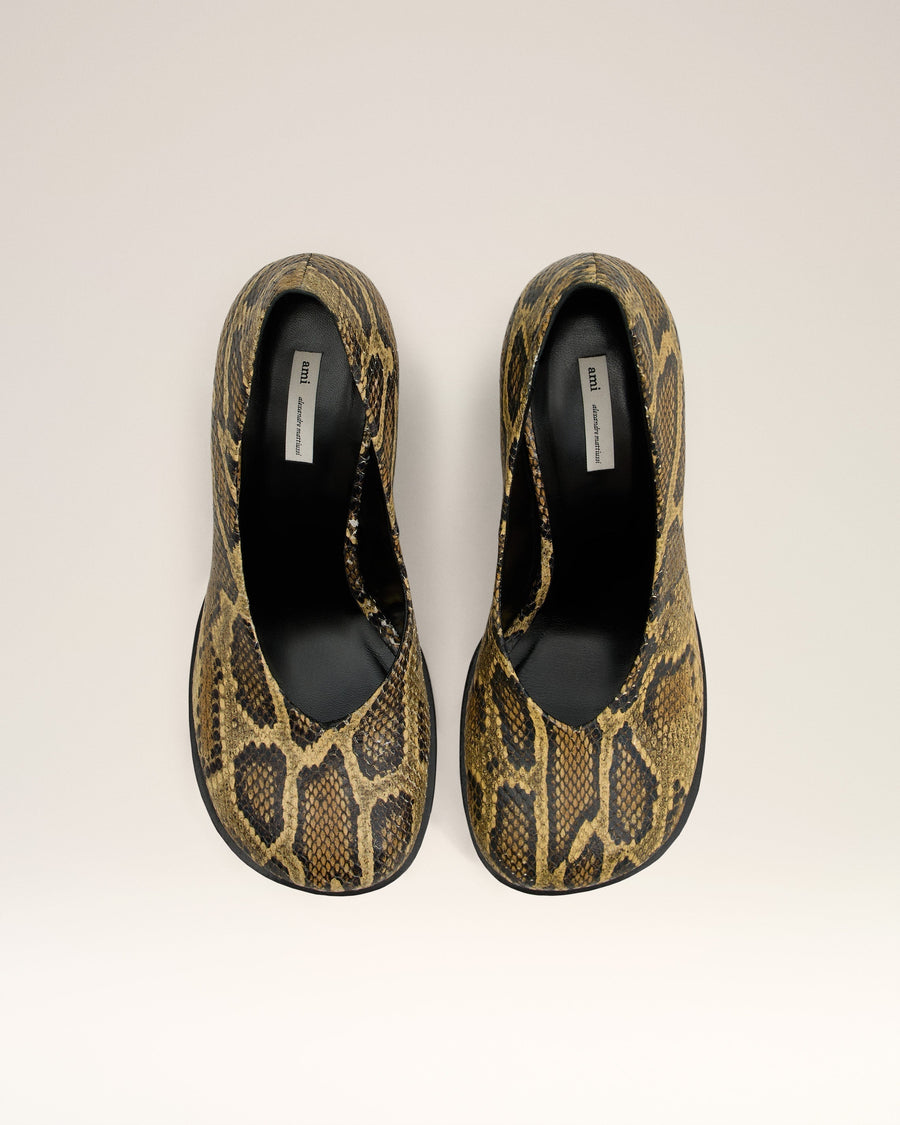 Beige Leather Piano Pump